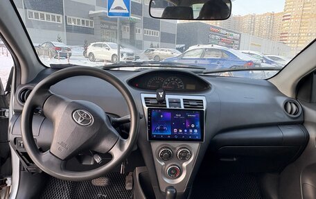 Toyota Yaris III рестайлинг, 2008 год, 499 999 рублей, 9 фотография