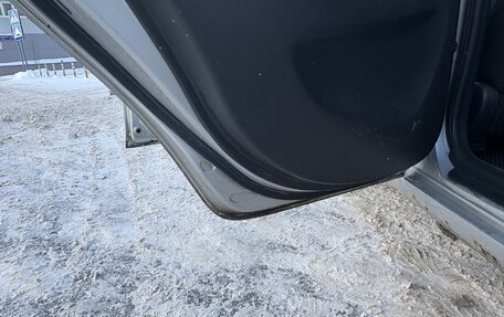 Toyota Yaris III рестайлинг, 2008 год, 499 999 рублей, 12 фотография