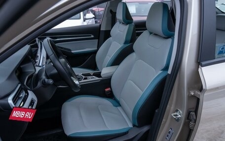 Geely Emgrand, 2023 год, 1 929 000 рублей, 12 фотография