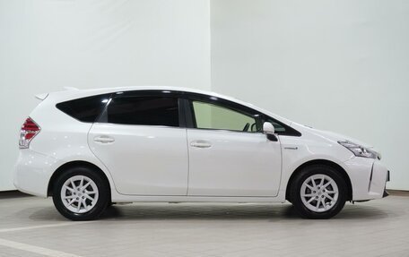Toyota Prius Alpha I (ZVW40/41), 2015 год, 1 288 000 рублей, 5 фотография