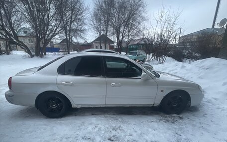 Hyundai Sonata IV рестайлинг, 2000 год, 130 000 рублей, 2 фотография