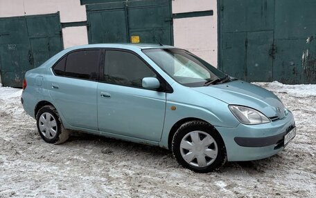 Toyota Prius IV XW50, 1999 год, 235 000 рублей, 3 фотография