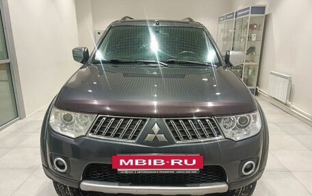 Mitsubishi Pajero IV, 2010 год, 1 375 000 рублей, 2 фотография