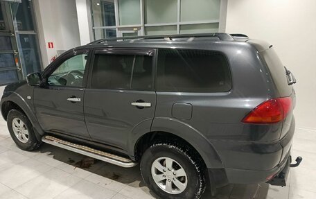 Mitsubishi Pajero IV, 2010 год, 1 375 000 рублей, 9 фотография