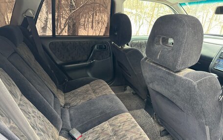 Nissan Primera II рестайлинг, 2000 год, 250 000 рублей, 33 фотография