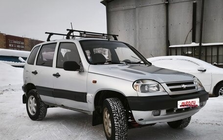 Chevrolet Niva I рестайлинг, 2003 год, 385 000 рублей, 1 фотография