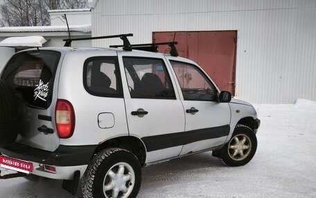 Chevrolet Niva I рестайлинг, 2003 год, 385 000 рублей, 3 фотография