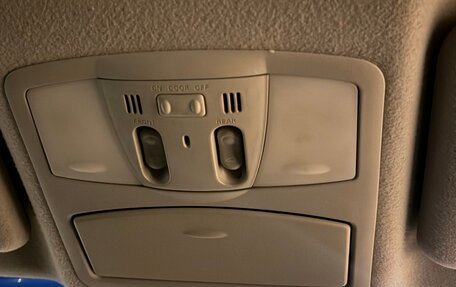 Nissan Elgrand III, 2011 год, 950 000 рублей, 13 фотография