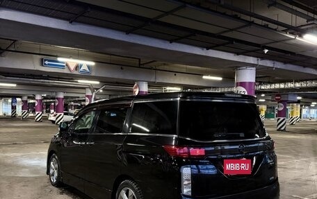 Nissan Elgrand III, 2011 год, 950 000 рублей, 4 фотография