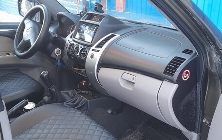 Mitsubishi Pajero Sport II рестайлинг, 2014 год, 1 600 000 рублей, 8 фотография