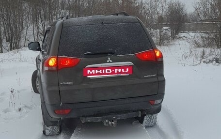 Mitsubishi Pajero Sport II рестайлинг, 2014 год, 1 600 000 рублей, 4 фотография