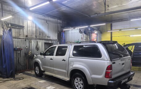 Toyota Hilux VII, 2013 год, 1 550 000 рублей, 2 фотография