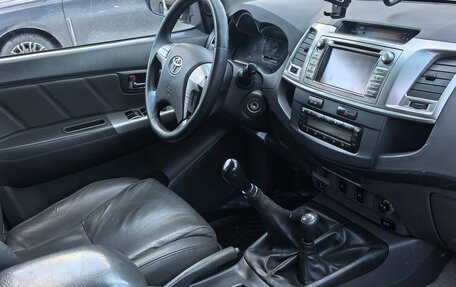 Toyota Hilux VII, 2013 год, 1 550 000 рублей, 16 фотография