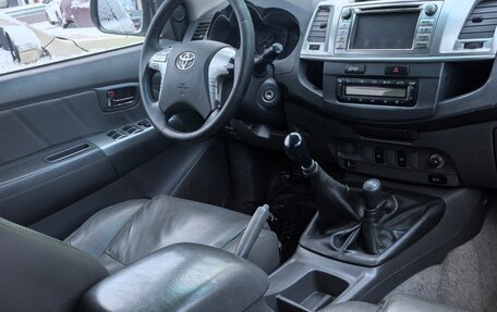 Toyota Hilux VII, 2013 год, 1 550 000 рублей, 12 фотография