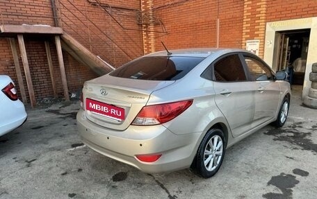 Hyundai Solaris II рестайлинг, 2011 год, 750 000 рублей, 4 фотография