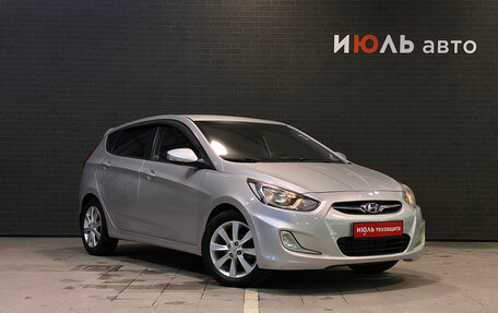 Hyundai Solaris II рестайлинг, 2011 год, 735 000 рублей, 3 фотография
