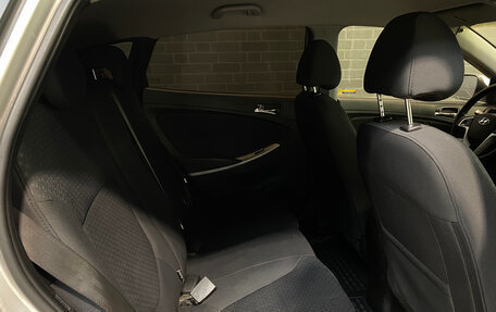 Hyundai Solaris II рестайлинг, 2011 год, 735 000 рублей, 11 фотография