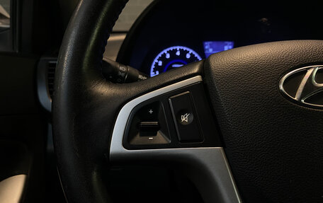 Hyundai Solaris II рестайлинг, 2011 год, 735 000 рублей, 18 фотография