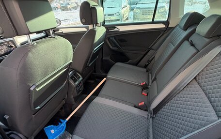 Volkswagen Tiguan II, 2017 год, 1 850 000 рублей, 12 фотография