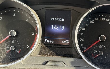 Volkswagen Tiguan II, 2017 год, 1 850 000 рублей, 17 фотография