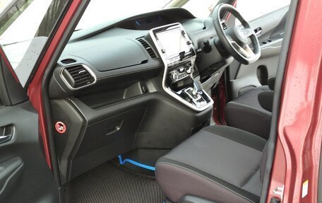 Nissan Serena IV, 2019 год, 2 290 000 рублей, 26 фотография