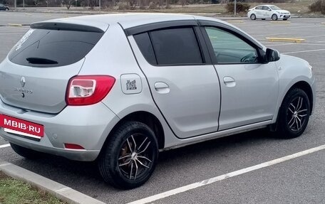 Renault Sandero II рестайлинг, 2020 год, 1 100 000 рублей, 2 фотография