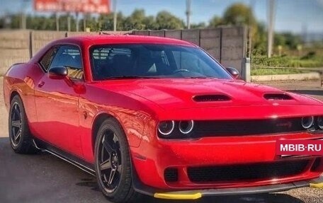 Dodge Challenger III рестайлинг 2, 2020 год, 3 499 000 рублей, 2 фотография