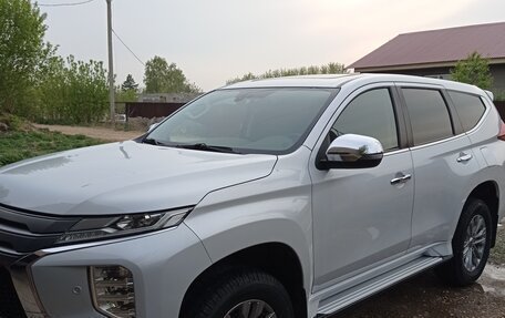 Mitsubishi Pajero Sport III рестайлинг, 2020 год, 4 350 000 рублей, 3 фотография