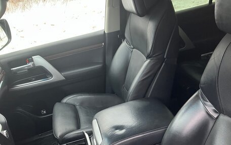 Toyota Land Cruiser 200, 2018 год, 5 750 000 рублей, 7 фотография