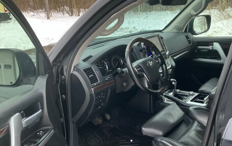 Toyota Land Cruiser 200, 2018 год, 5 750 000 рублей, 8 фотография