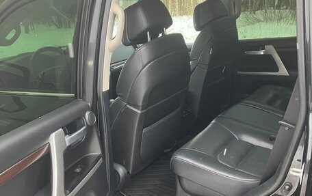 Toyota Land Cruiser 200, 2018 год, 5 750 000 рублей, 6 фотография