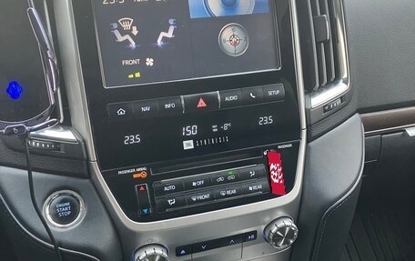 Toyota Land Cruiser 200, 2018 год, 5 750 000 рублей, 11 фотография