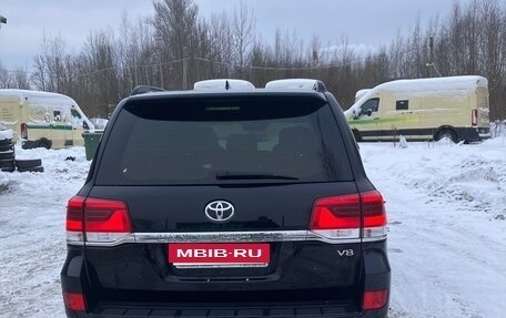 Toyota Land Cruiser 200, 2018 год, 5 750 000 рублей, 3 фотография