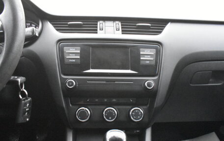 Skoda Octavia, 2015 год, 1 020 000 рублей, 14 фотография