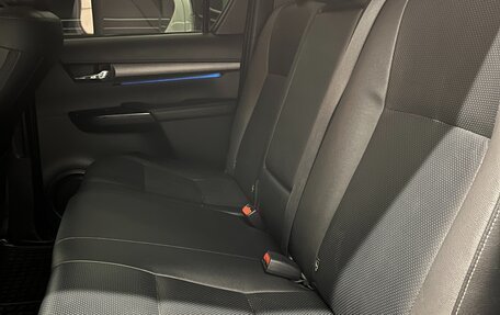 Toyota Hilux VIII, 2021 год, 6 150 000 рублей, 14 фотография