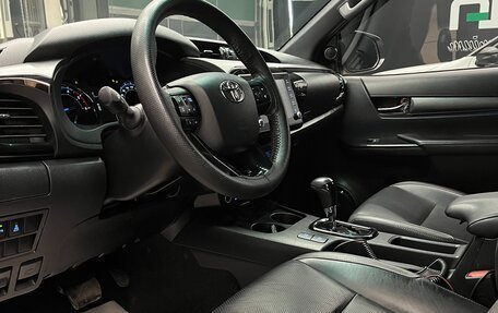 Toyota Hilux VIII, 2021 год, 6 150 000 рублей, 10 фотография