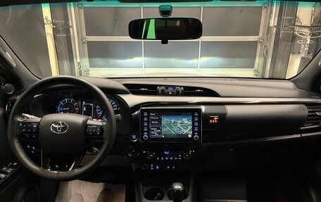 Toyota Hilux VIII, 2021 год, 6 150 000 рублей, 25 фотография