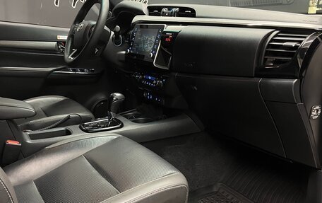 Toyota Hilux VIII, 2021 год, 6 150 000 рублей, 20 фотография