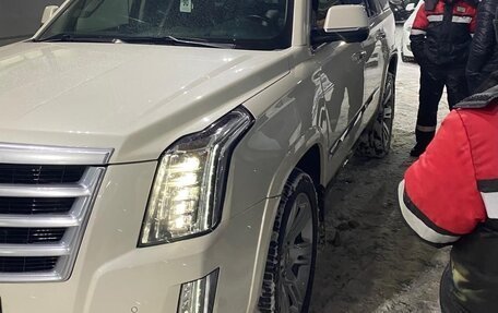 Cadillac Escalade IV, 2015 год, 4 300 000 рублей, 1 фотография