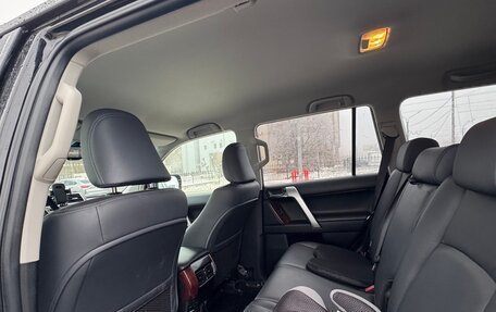 Toyota Land Cruiser Prado 150 рестайлинг 2, 2016 год, 4 710 000 рублей, 10 фотография