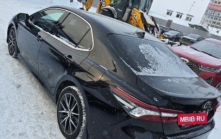 Toyota Camry, 2021 год, 3 150 000 рублей, 5 фотография