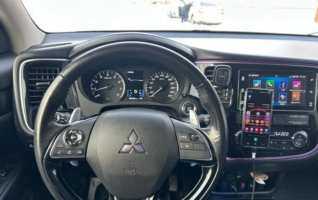 Mitsubishi Outlander III рестайлинг 3, 2017 год, 2 500 000 рублей, 2 фотография