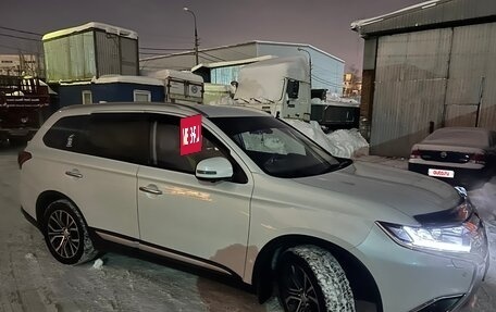 Mitsubishi Outlander III рестайлинг 3, 2017 год, 2 500 000 рублей, 39 фотография