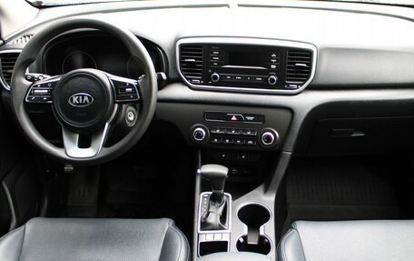 KIA Sportage IV рестайлинг, 2021 год, 2 169 000 рублей, 10 фотография