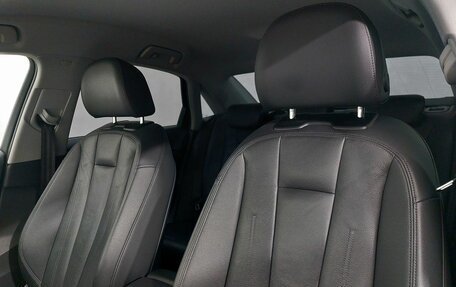 Audi A4, 2018 год, 2 199 000 рублей, 14 фотография