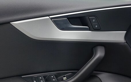 Audi A4, 2018 год, 2 199 000 рублей, 13 фотография