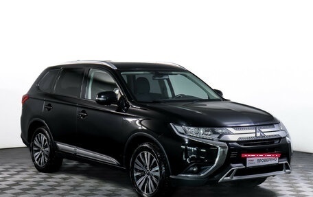 Mitsubishi Outlander III рестайлинг 3, 2018 год, 1 890 000 рублей, 3 фотография