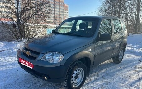 Chevrolet Niva I рестайлинг, 2018 год, 735 000 рублей, 2 фотография