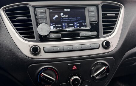 Hyundai Solaris II рестайлинг, 2018 год, 1 100 000 рублей, 12 фотография