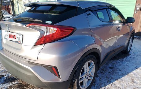 Toyota C-HR I рестайлинг, 2020 год, 2 000 000 рублей, 19 фотография